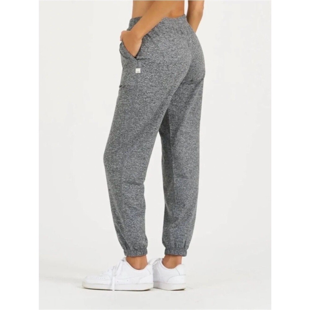 Vuori Boyfriend Sweatpants Womens L Granite Gray DreamKnit Joggers VW457